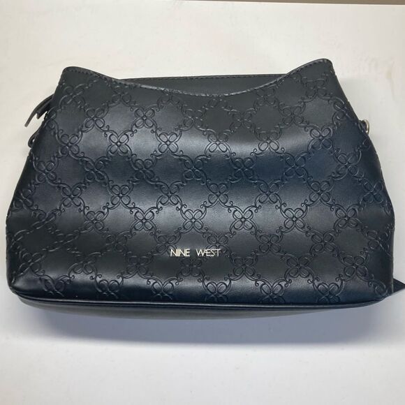 Nine West Handbags - Nine West Black Crossbody Bag